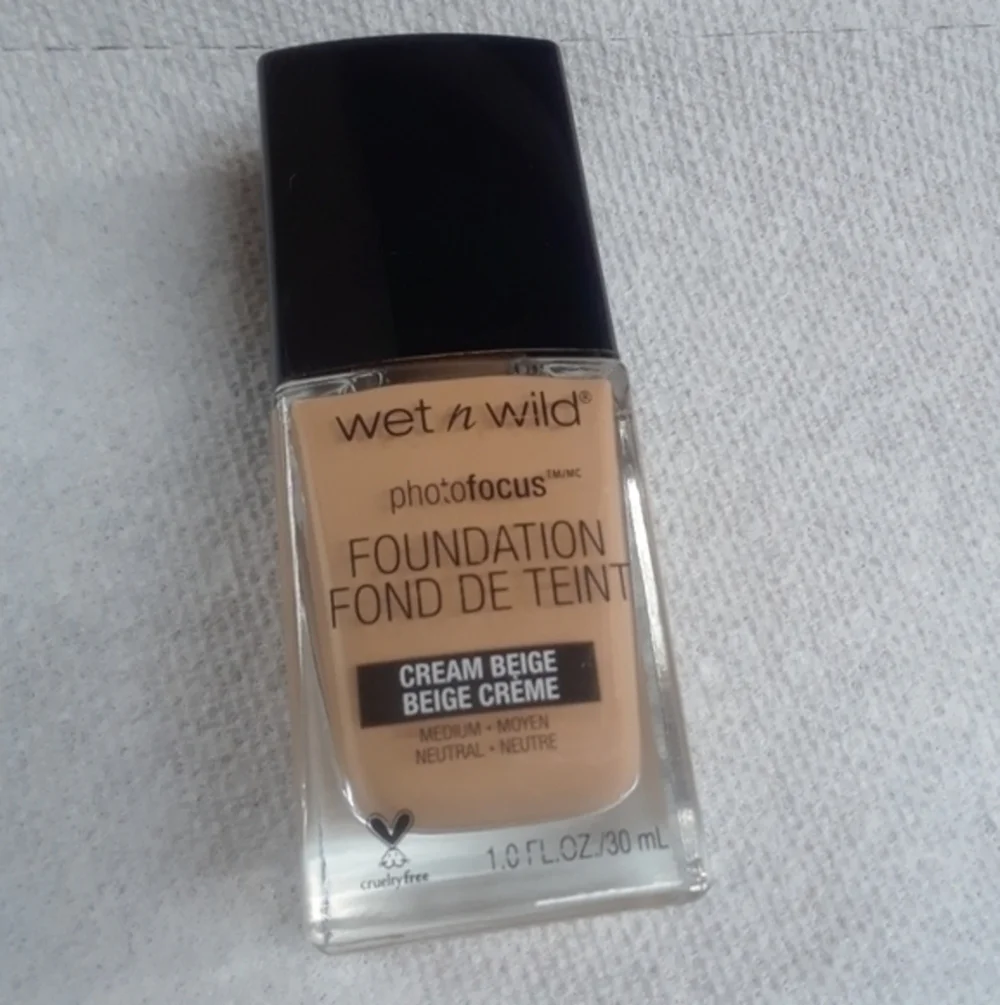 🛍Wet N Wild Photofocus Golden Beige Foundation